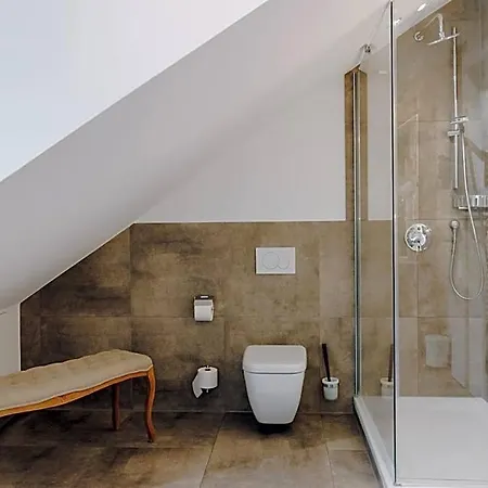 Little 7 - Boutique Hotel *